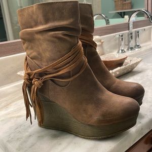 Sbicca Tan wedge boots 8